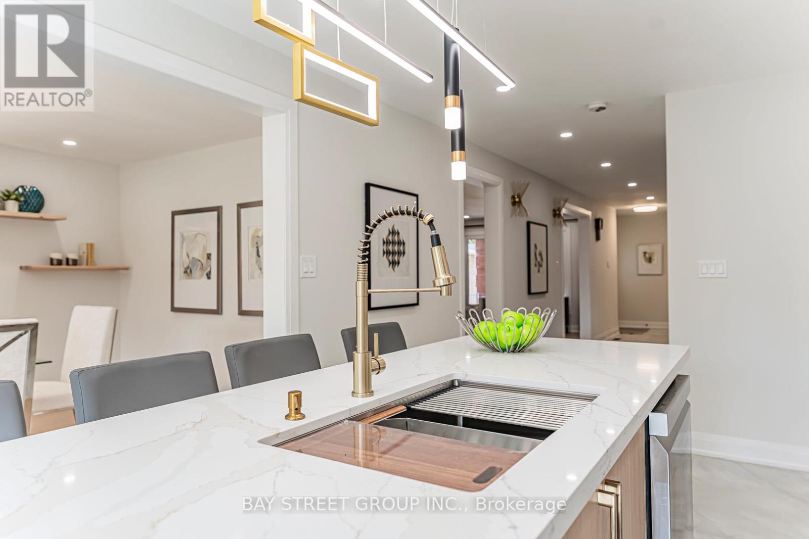 146 CABINET CRESCENT - 13
