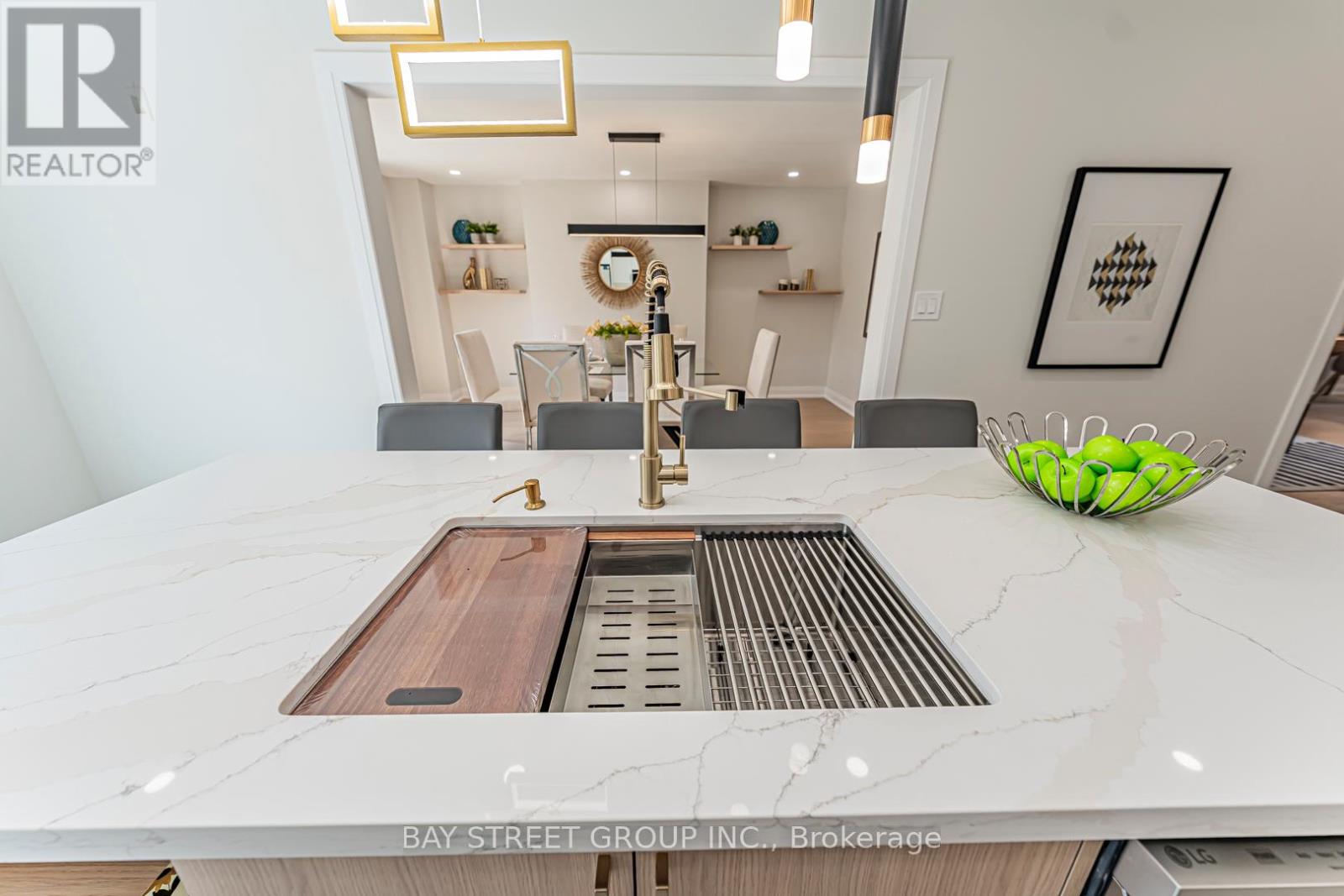 146 CABINET CRESCENT - 15