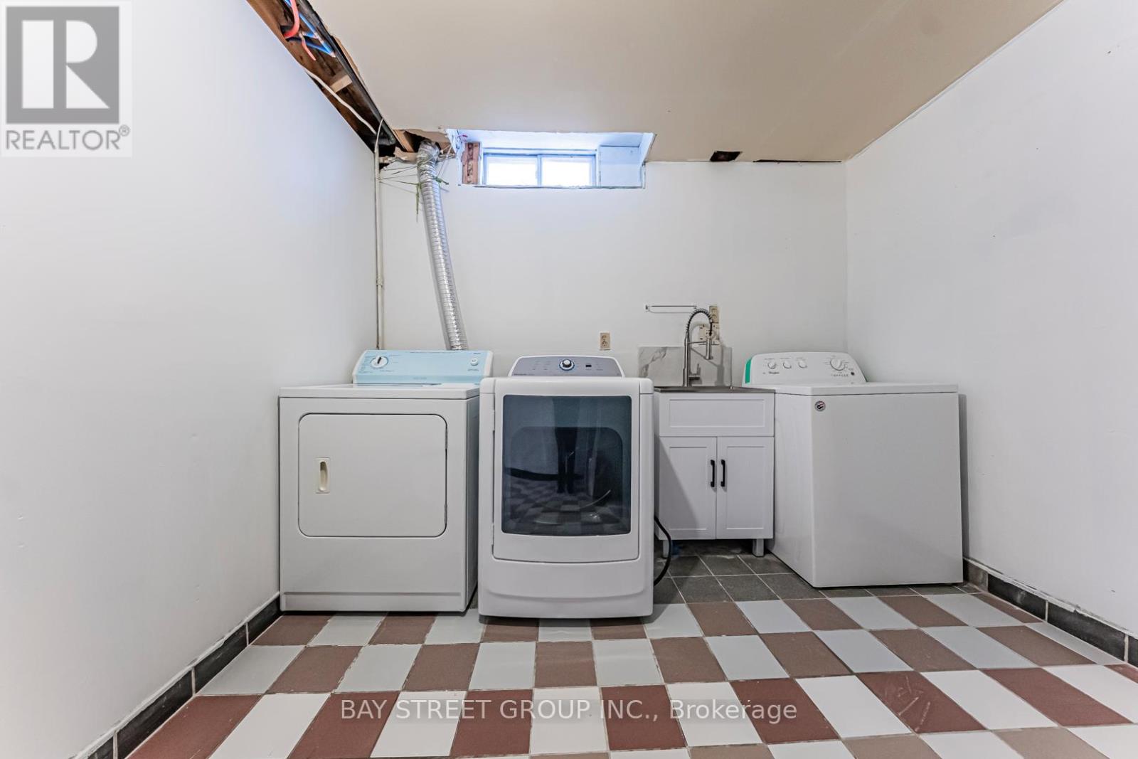 146 CABINET CRESCENT - 46