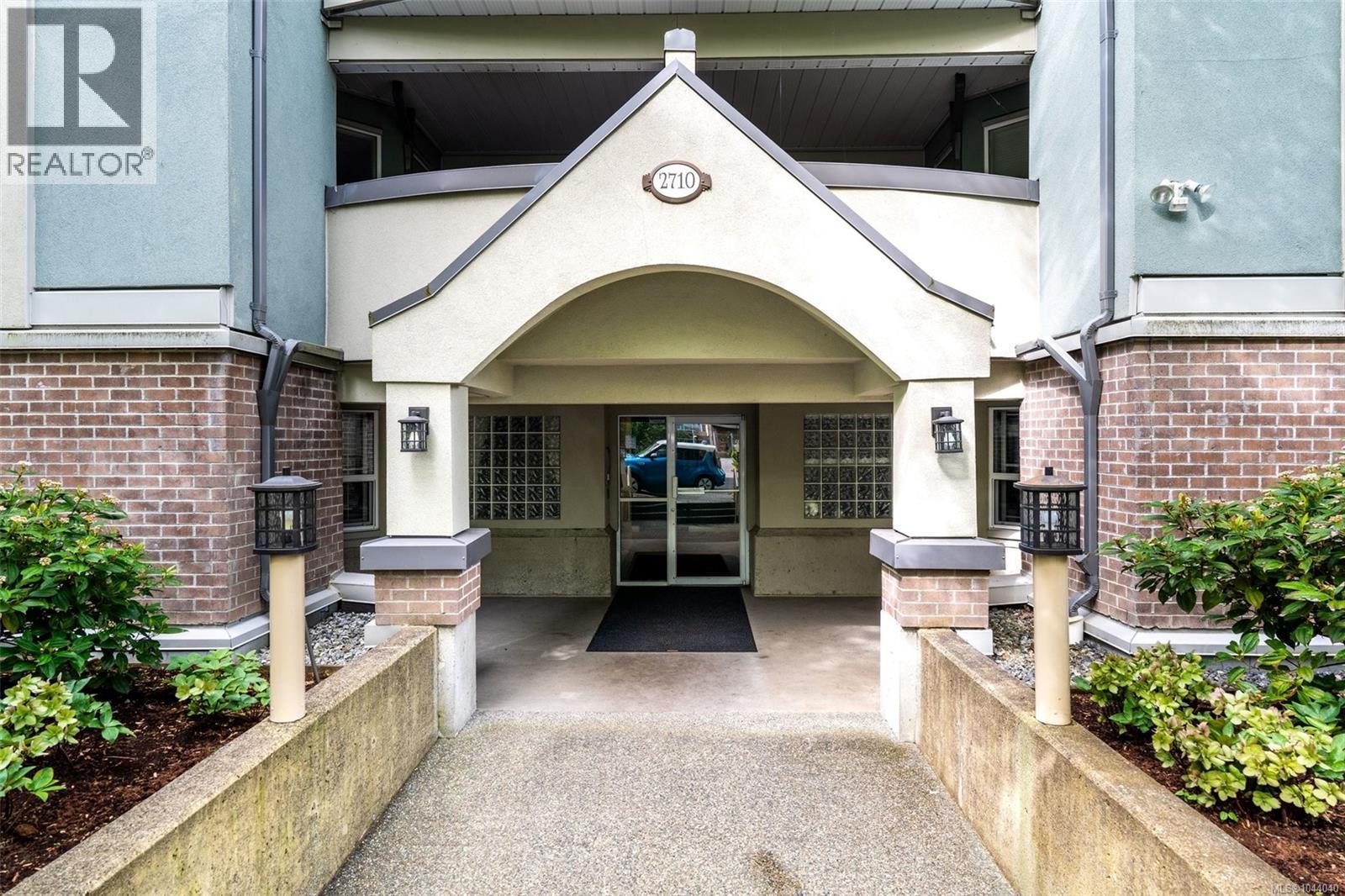 #202 2710 Grosvenor Rd - 3