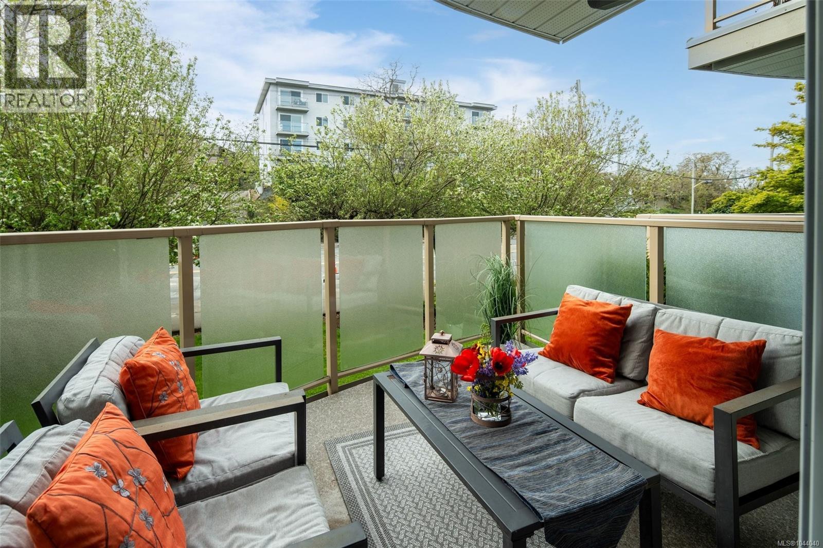 #202 2710 Grosvenor Rd - 7