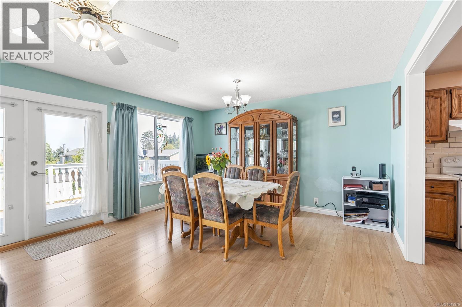 429 Davis Rd, Ladysmith