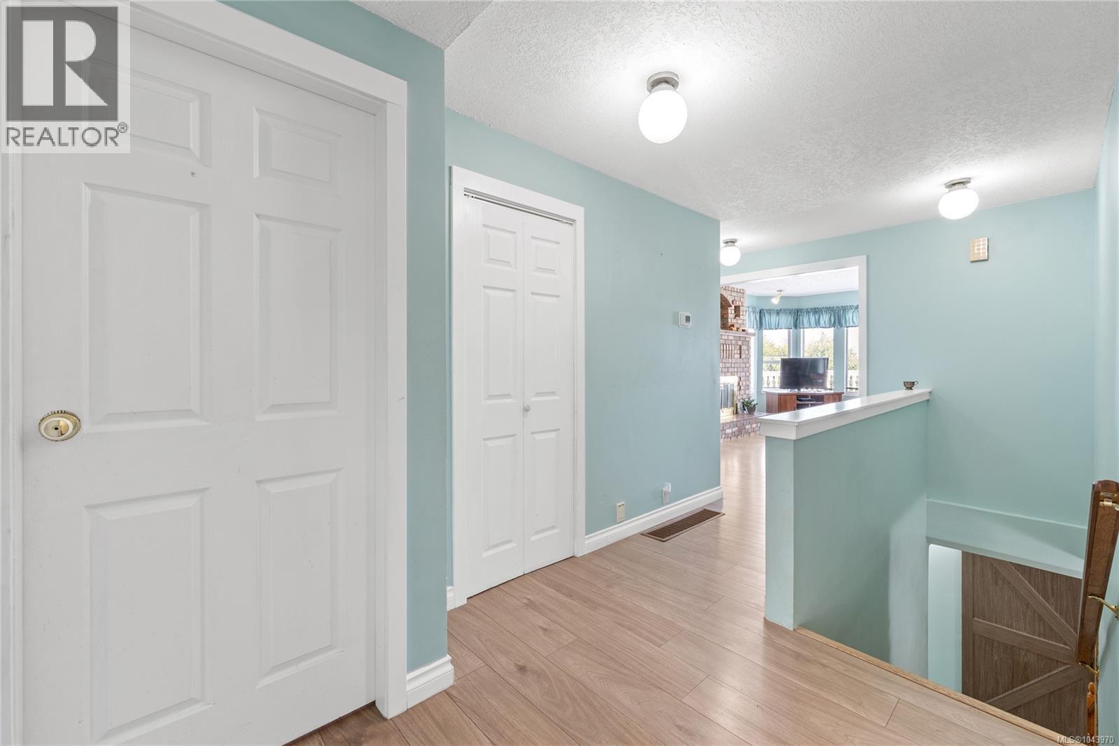 429 Davis Rd - 24