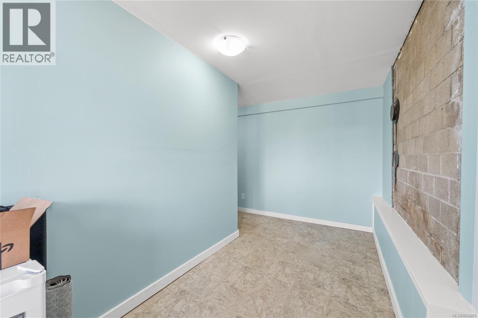 429 Davis Rd - 35