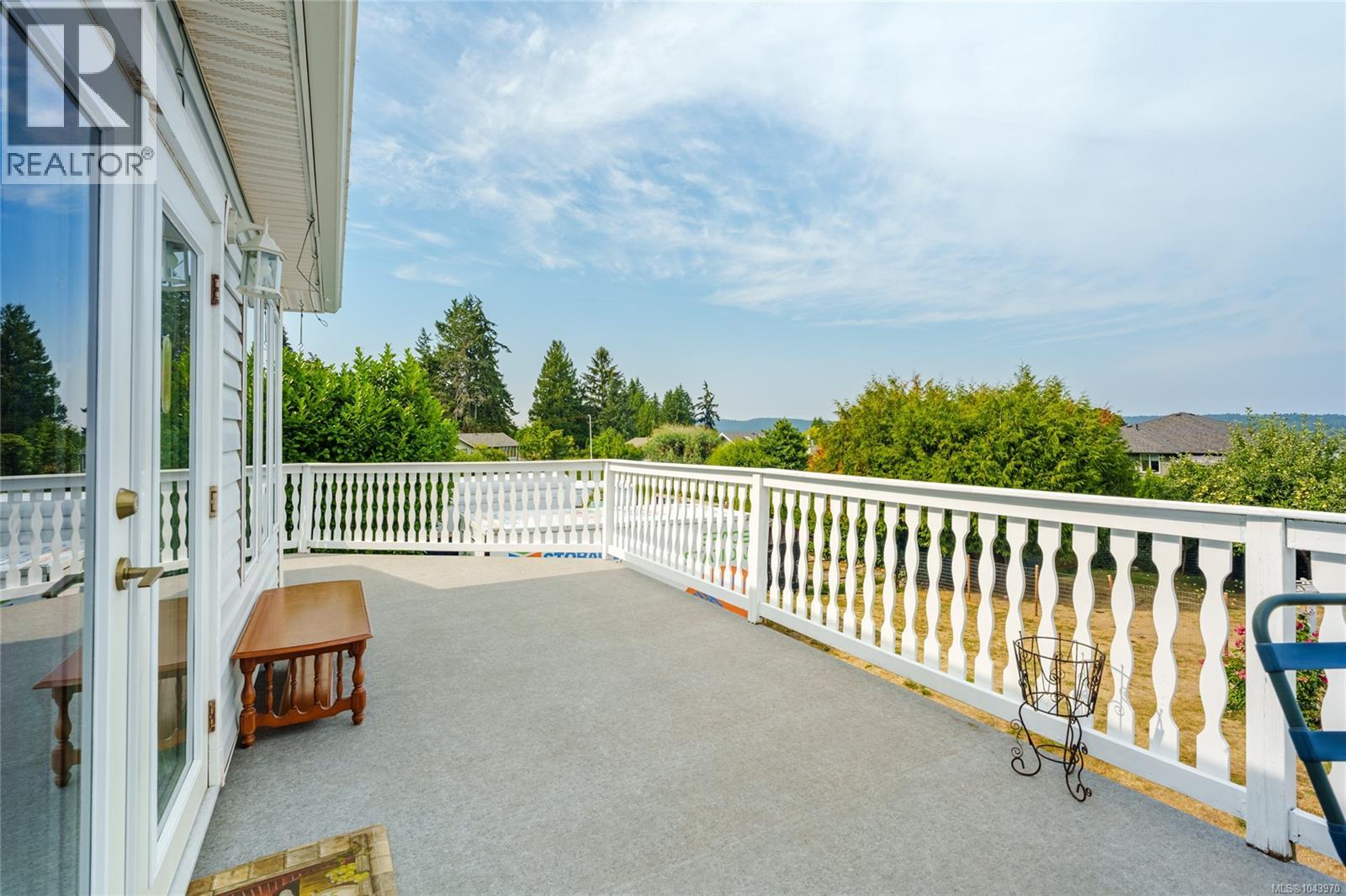 429 Davis Rd, Ladysmith
