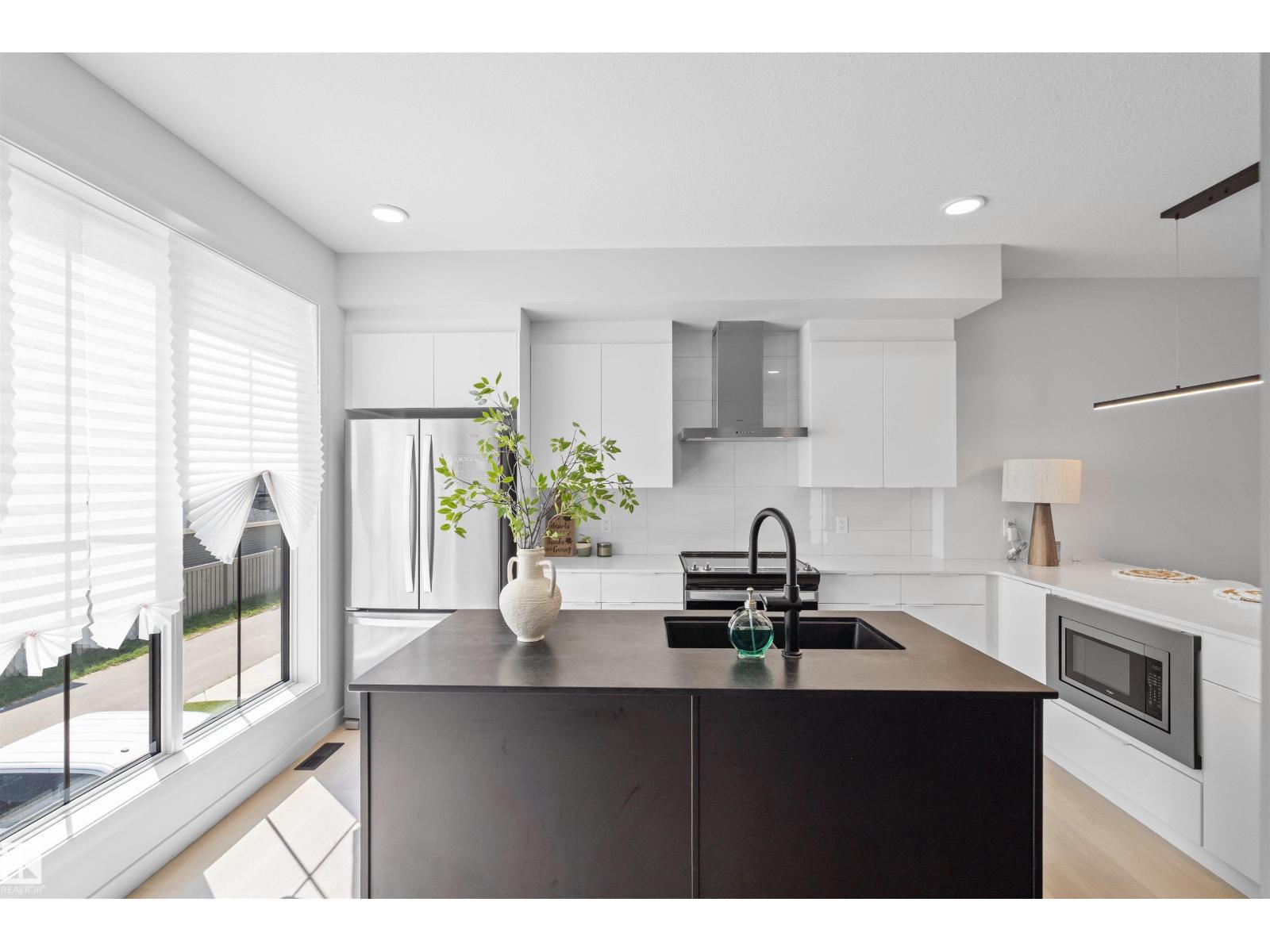 8047 227 ST NW - 11