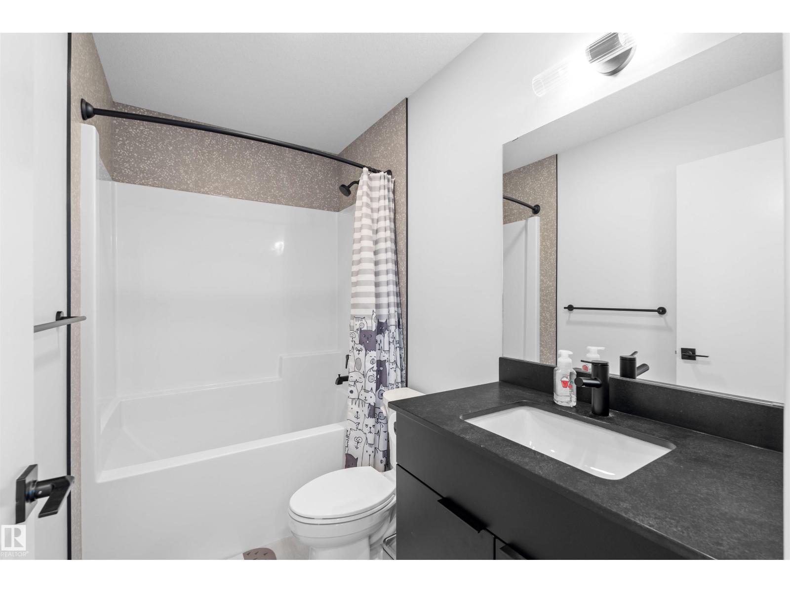 8047 227 ST NW - 23