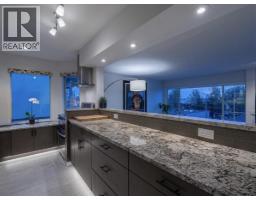202 2440 Haywood Avenue, West Vancouver, BC V7V1Y1 Photo 8