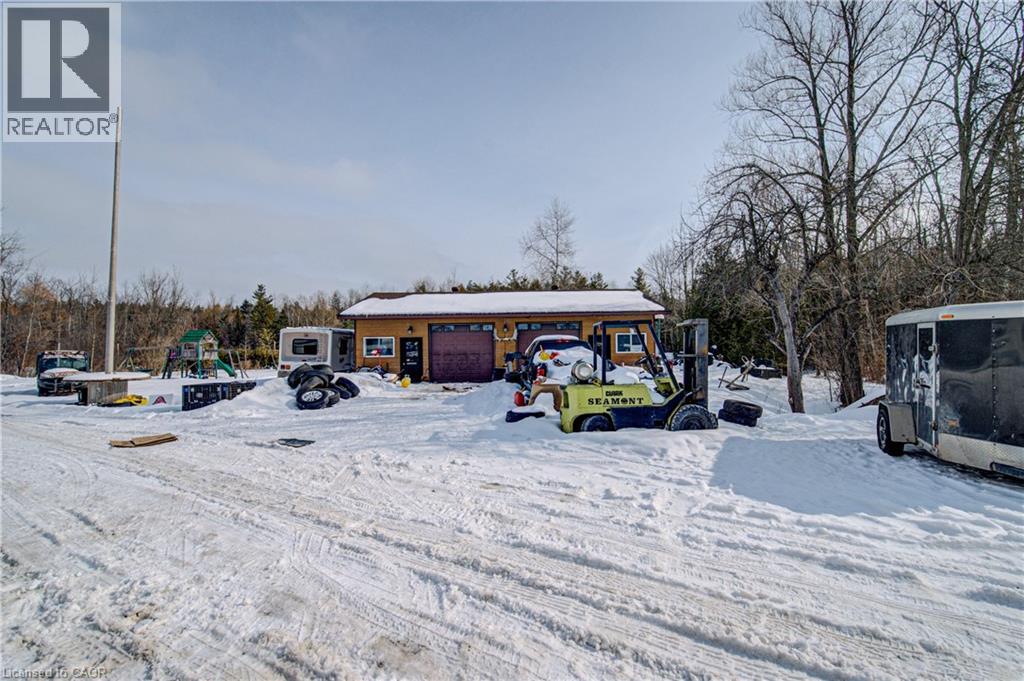 3907 WELLINGTON 35 Road - Image 11