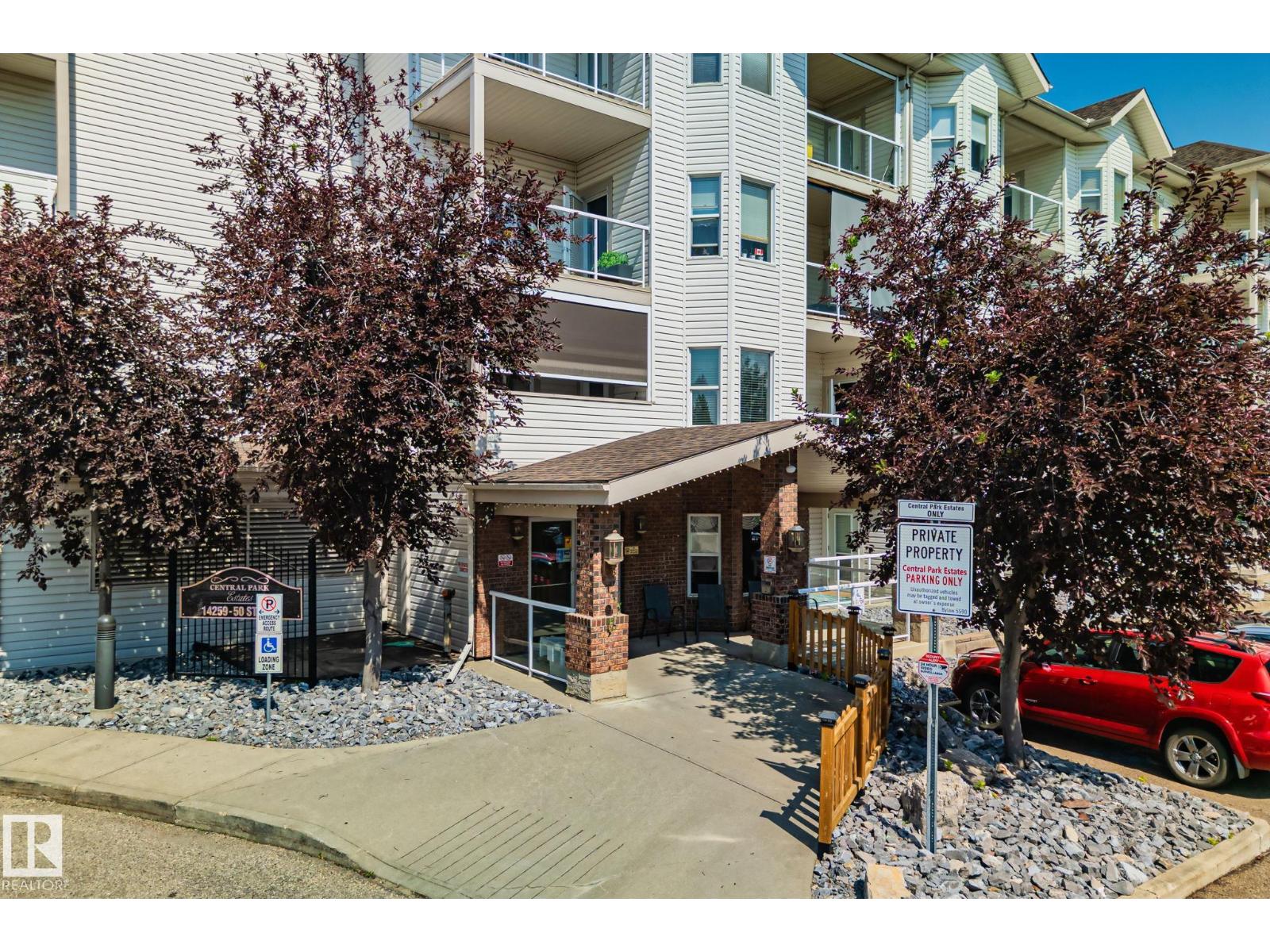 #418 14259 50 ST NW - 40