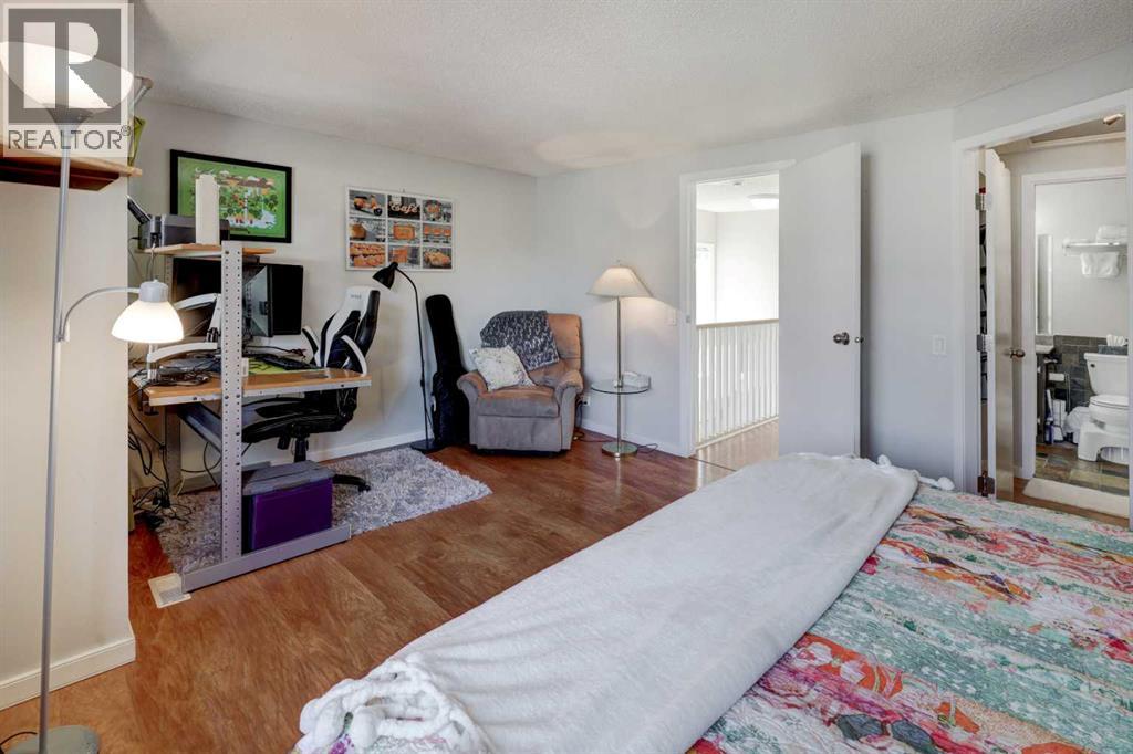 738 Queenston Terrace SE - 21