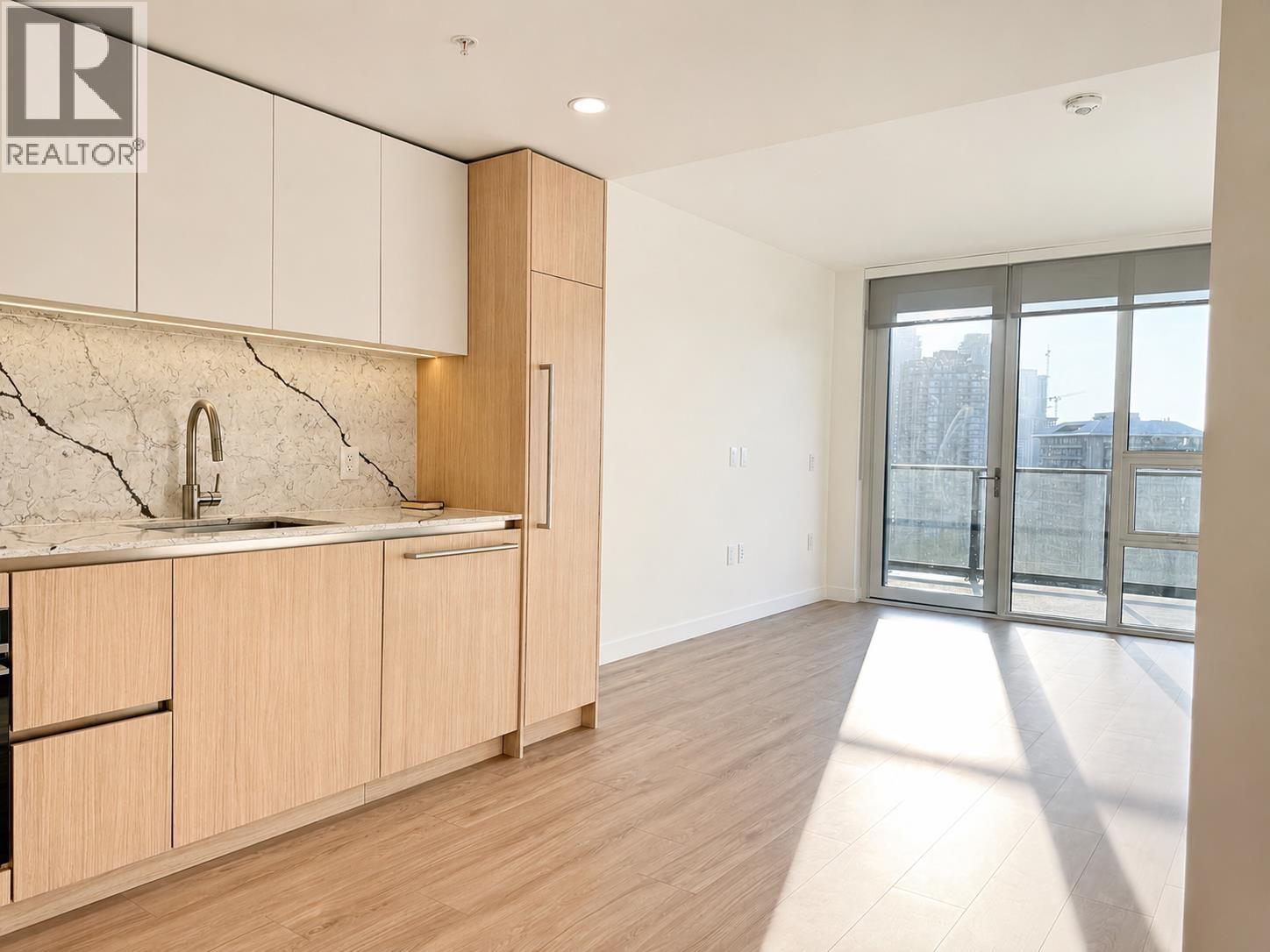 1 Bed, 1 Bath House for Sale in Burnaby – 2001 2135 SPRINGER AVENUE, Burnaby – MLS# R3149038 - Image 9