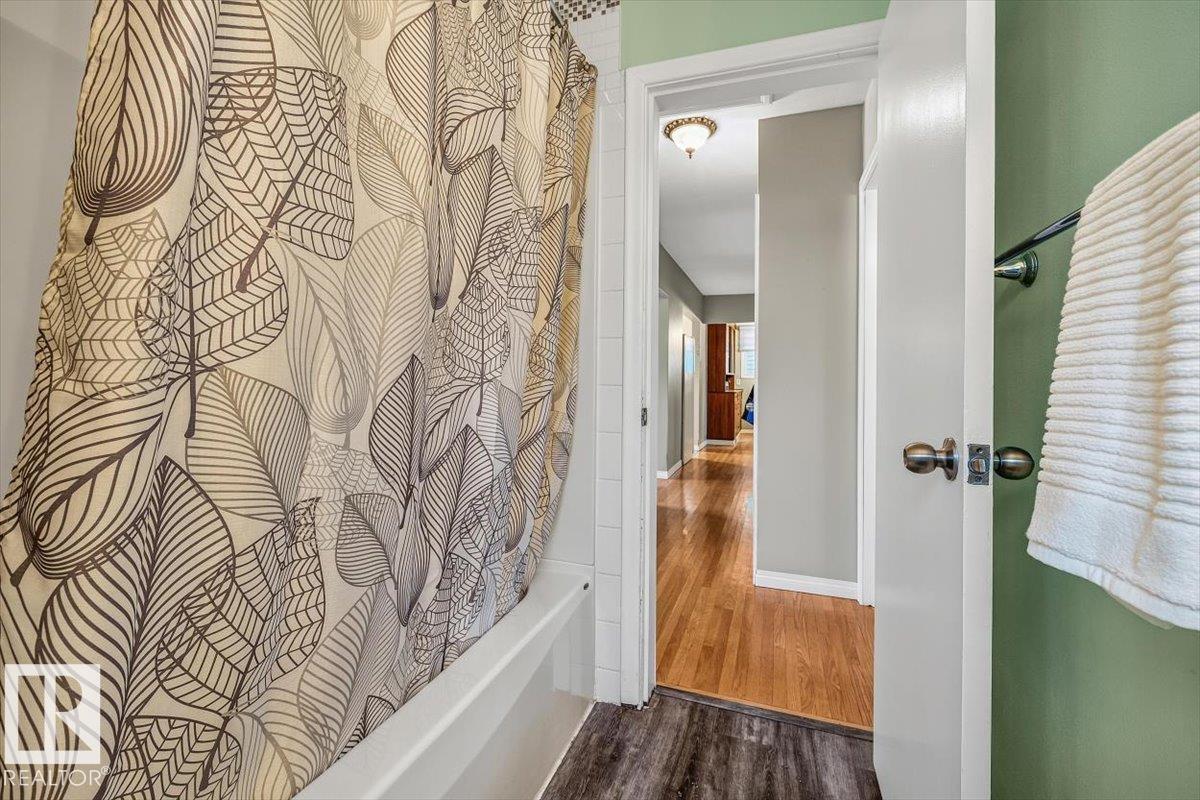 5903 102 AV NW NW - 20