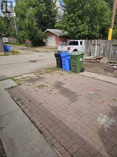 4222 40 Avenue NW - 43