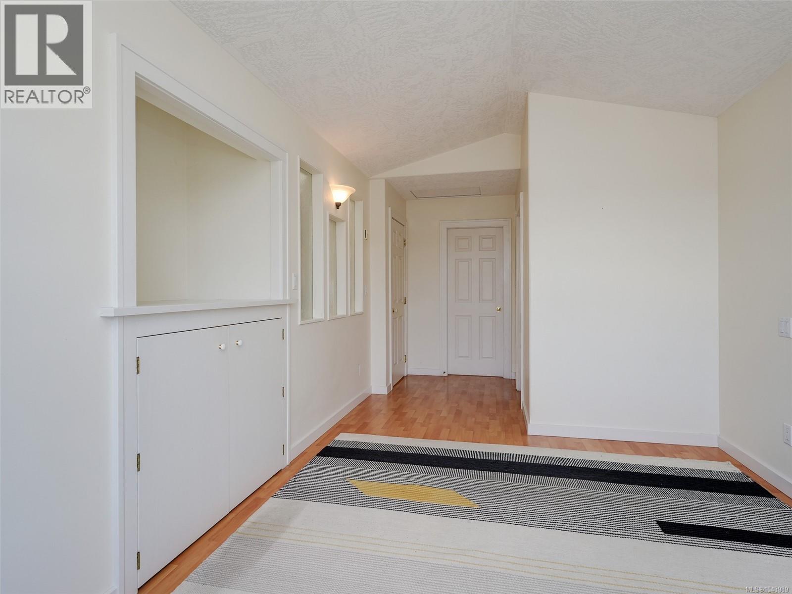 1040 Alston St - 12