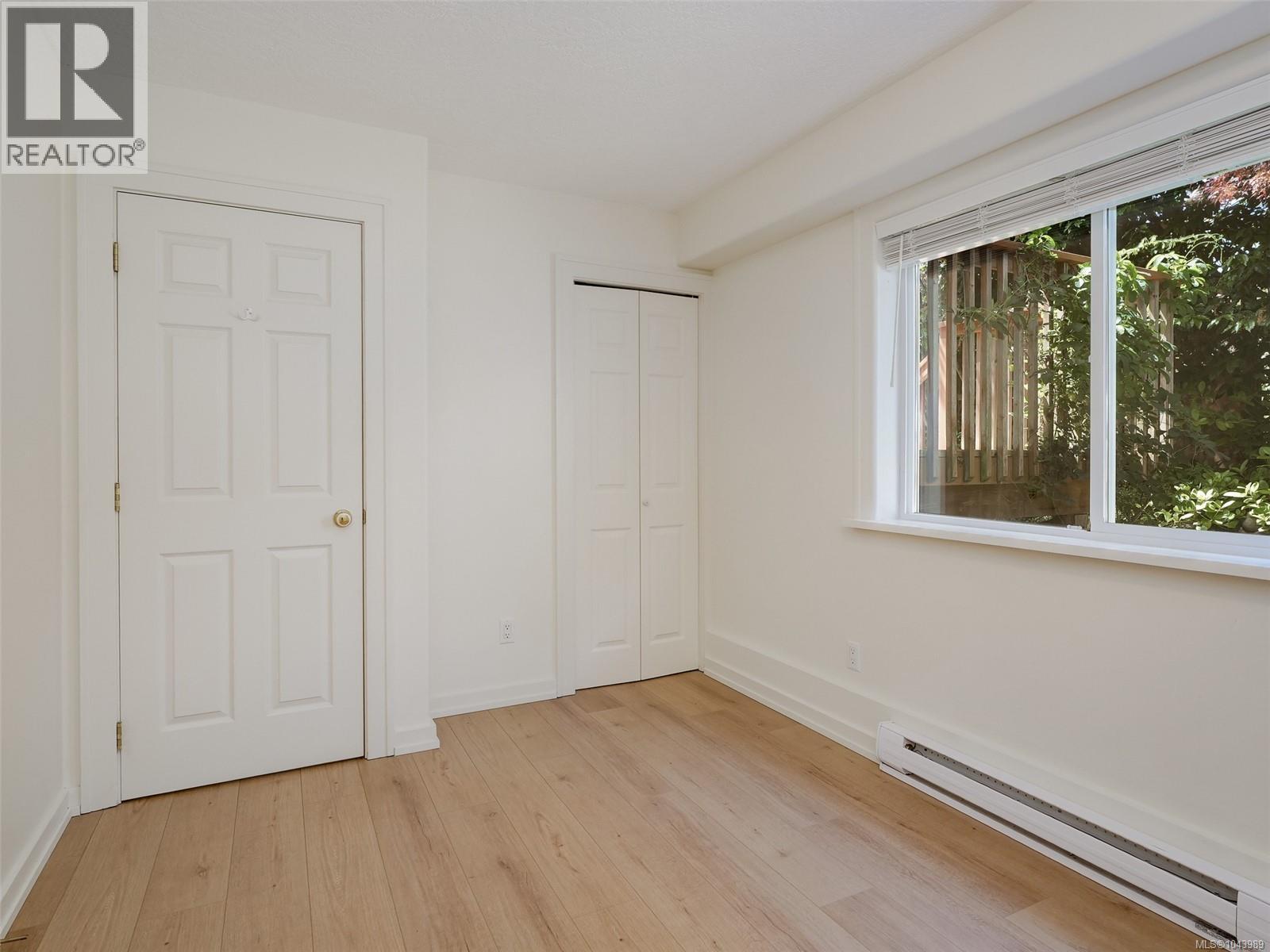 1040 Alston St - 15
