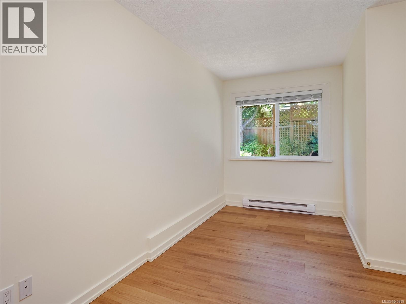 1040 Alston St - 17