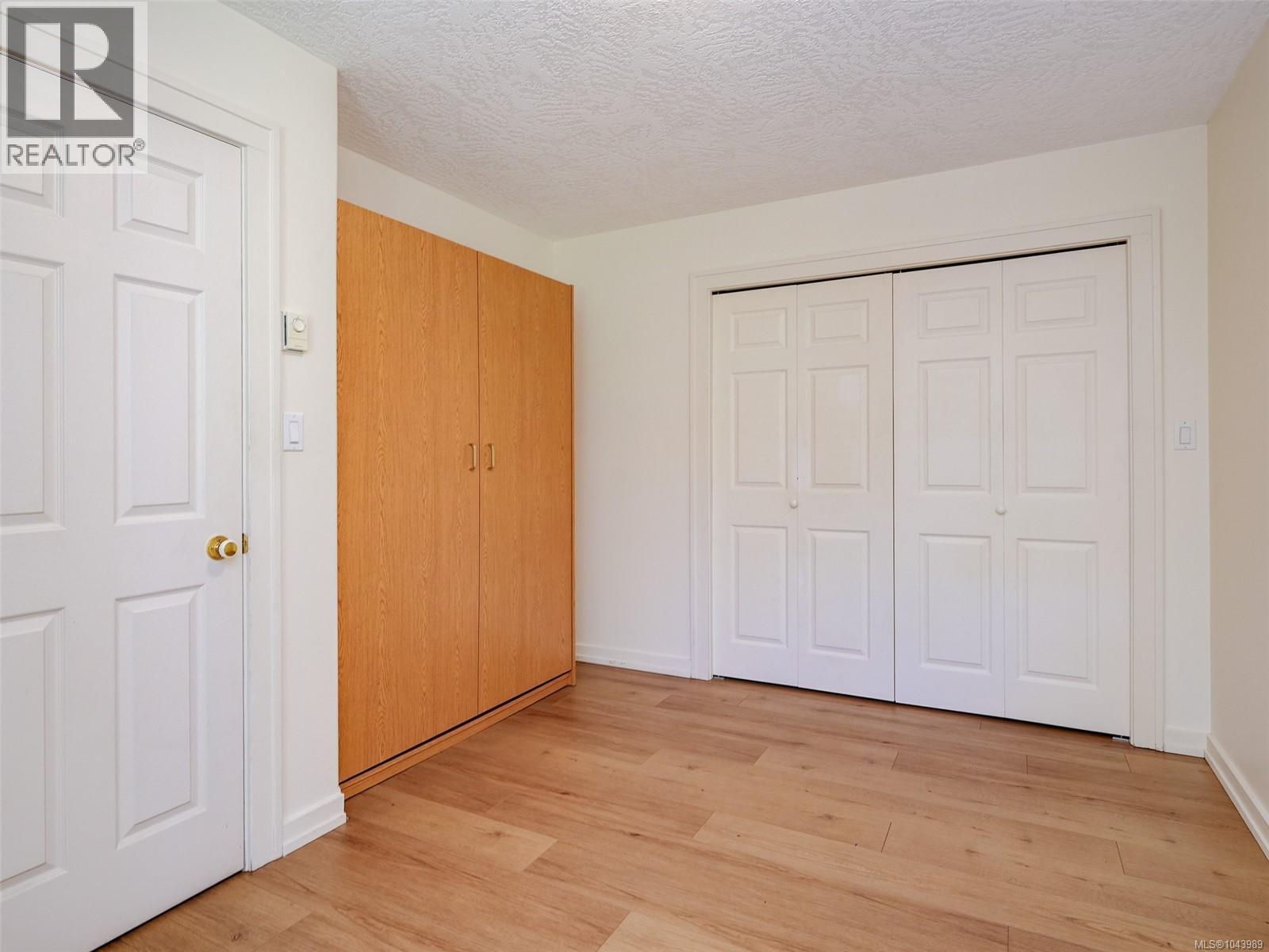 1040 Alston St - 18