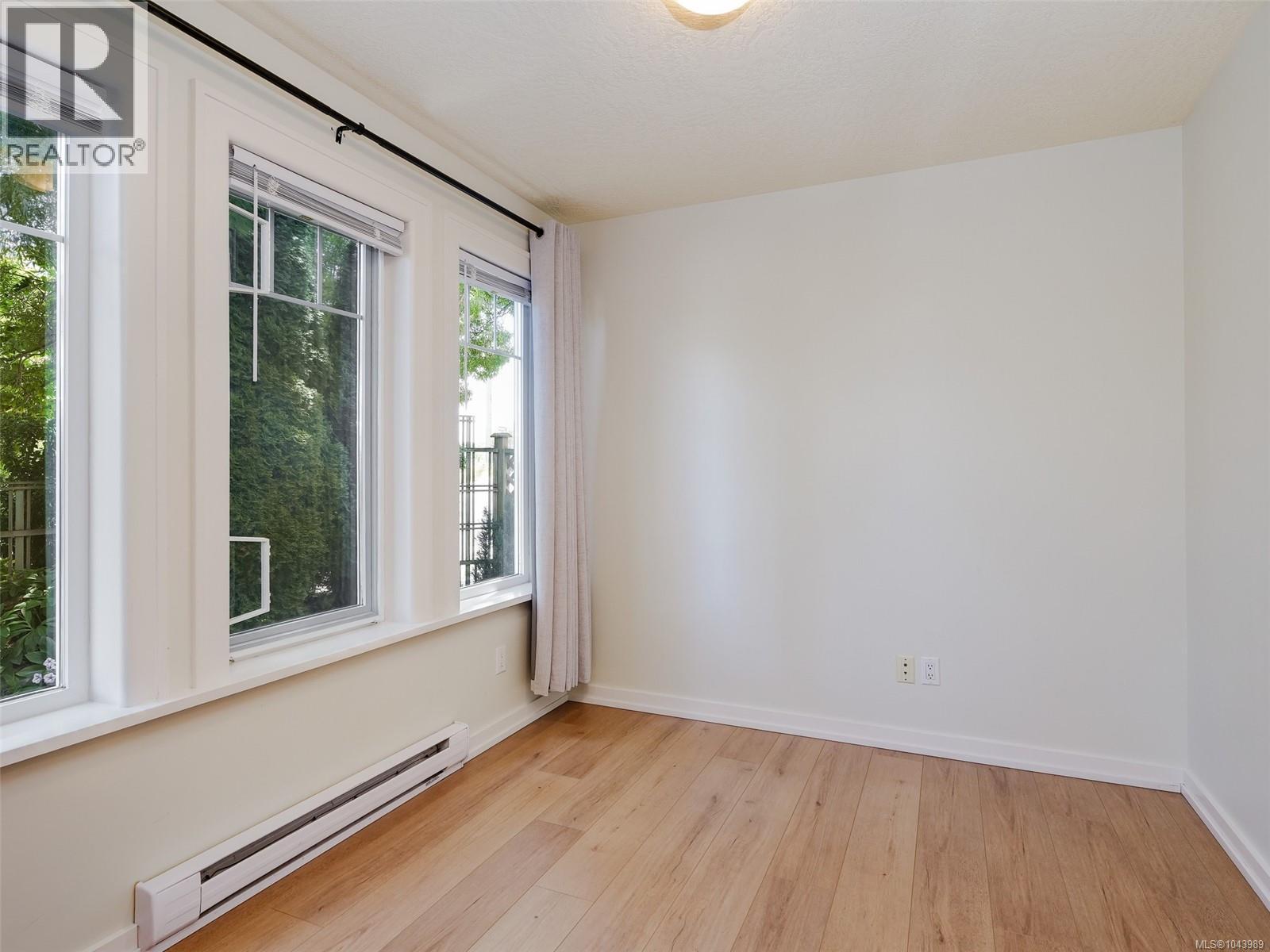 1040 Alston St - 21
