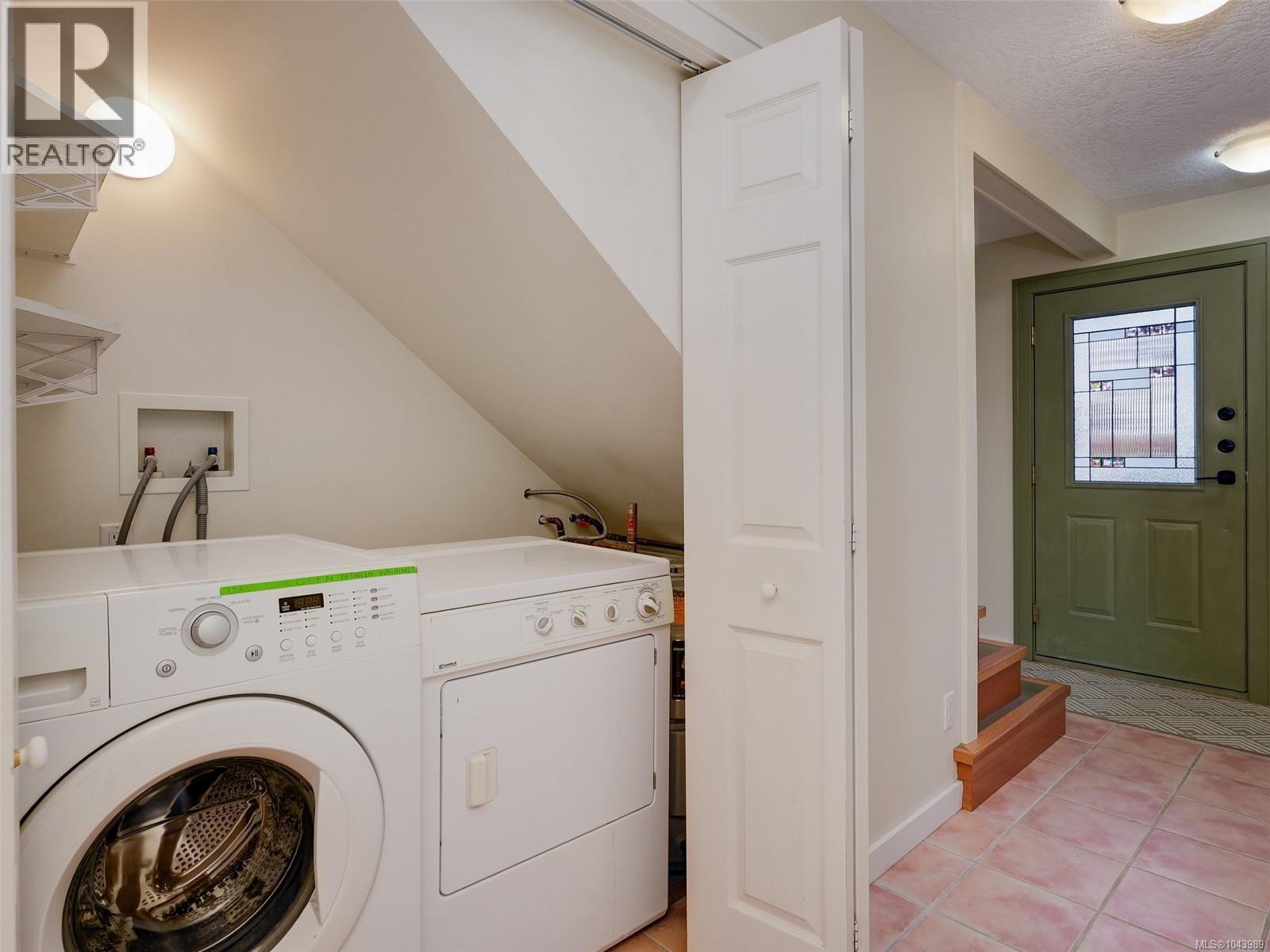 1040 Alston St - 24