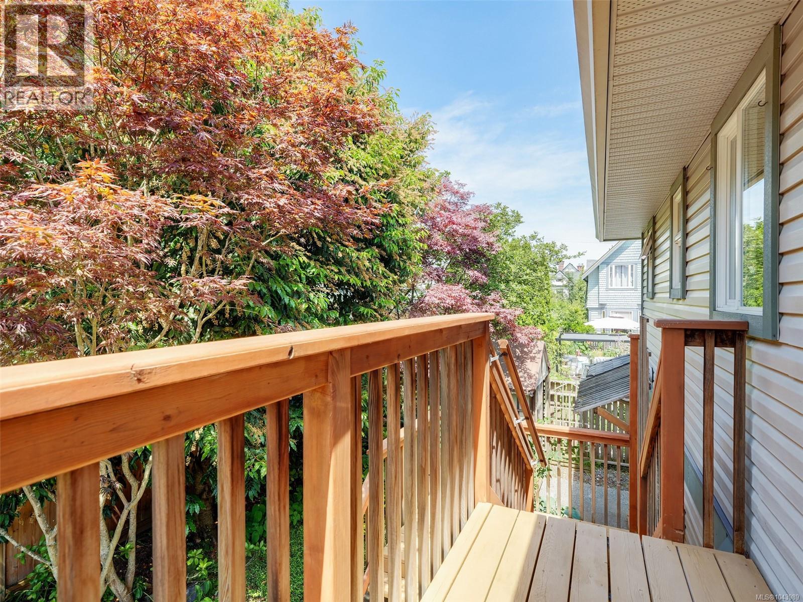 1040 Alston St - 27
