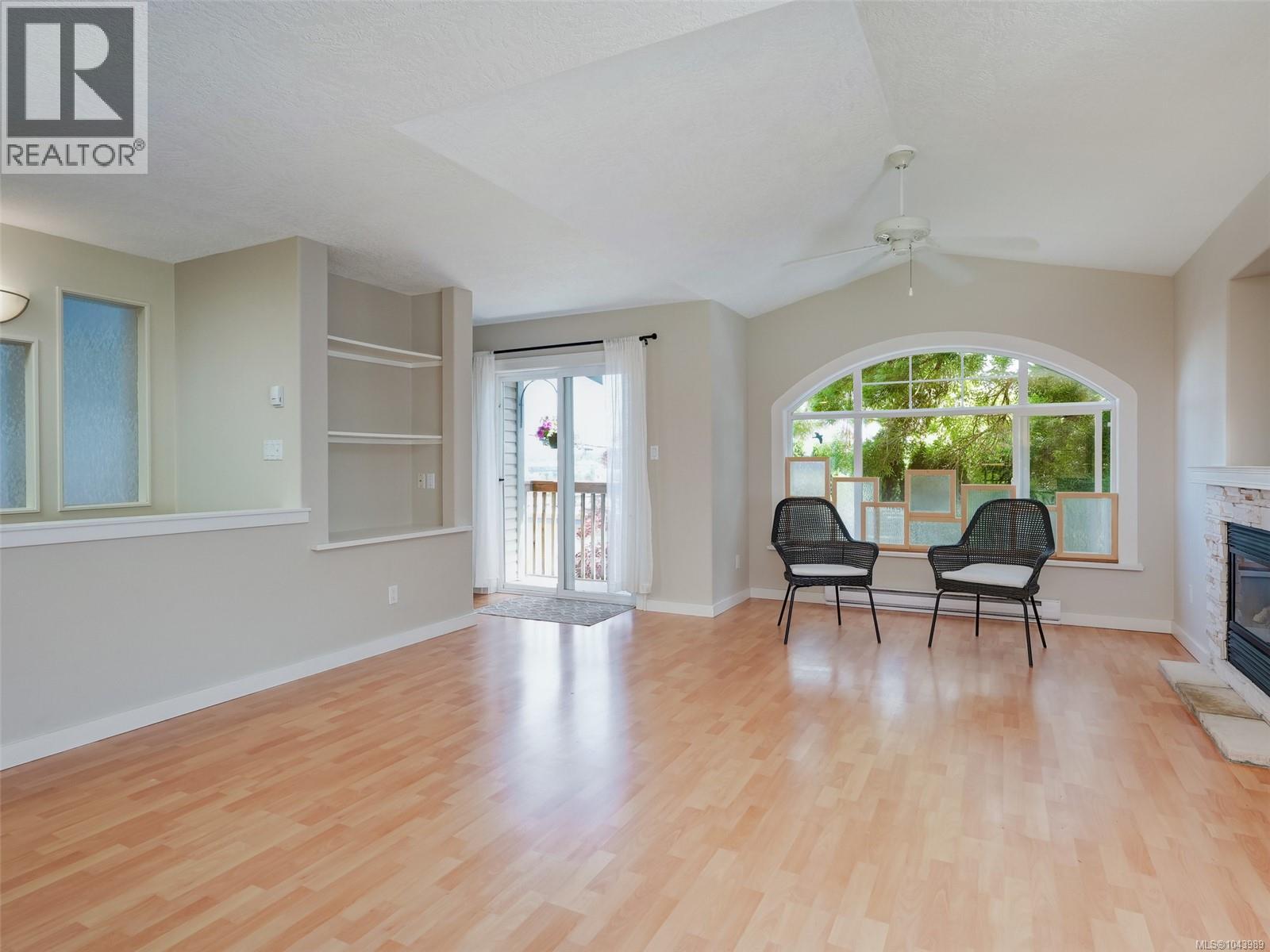1040 Alston St - 5