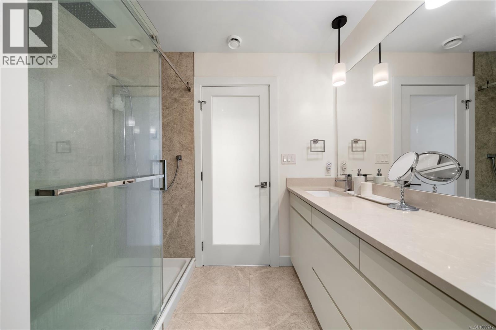 2836 Turnstyle Cres - 14