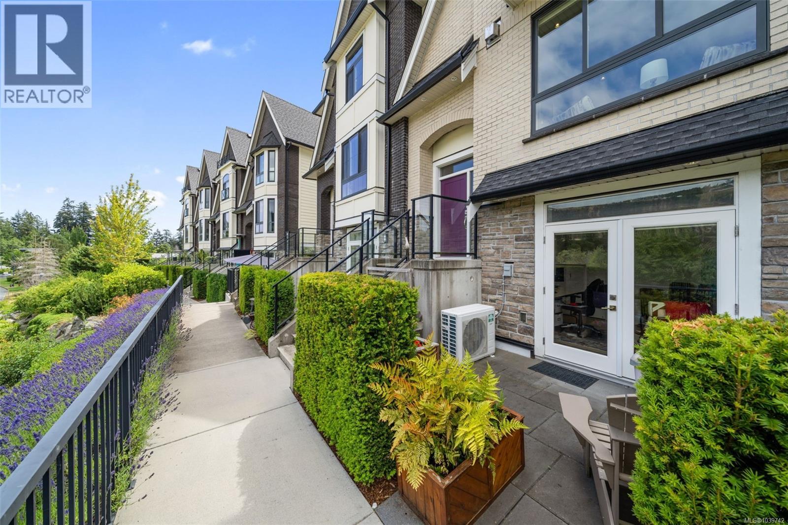 2836 Turnstyle Cres - 23