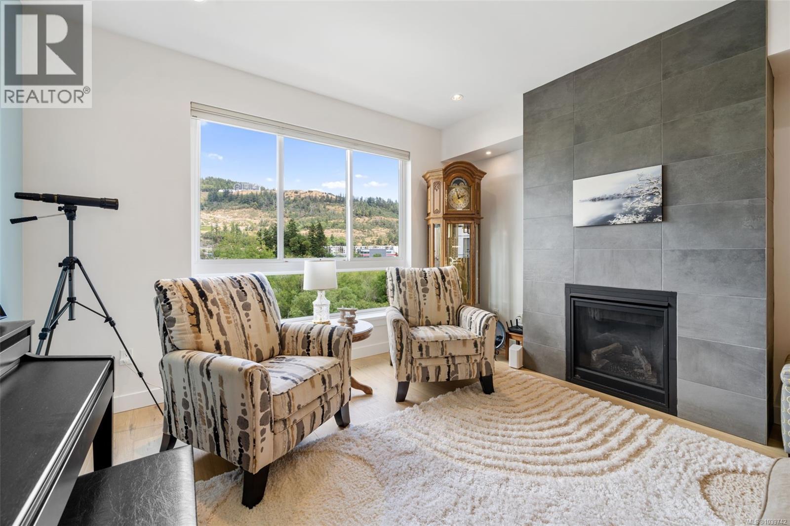 2836 Turnstyle Cres - 9