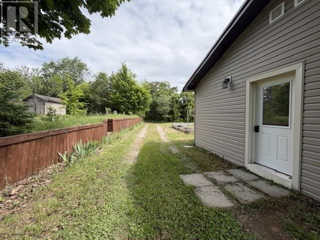 1049 Allen Side RD - 33