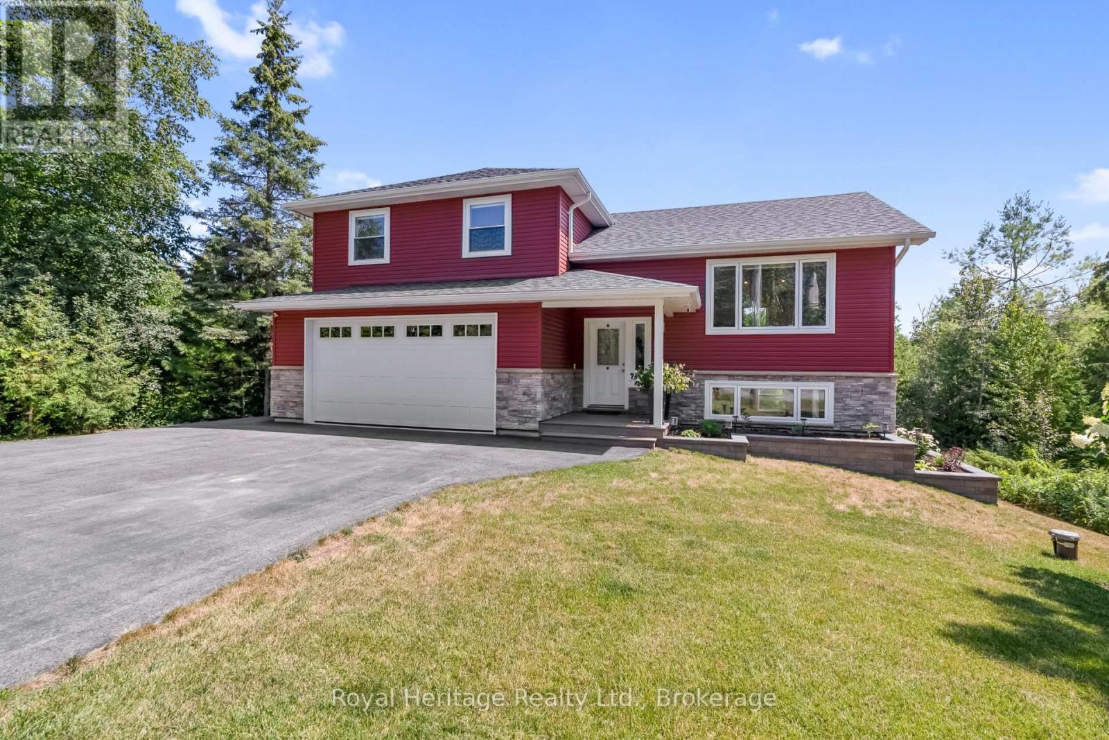 38 CLIFFORD DRIVE - 1