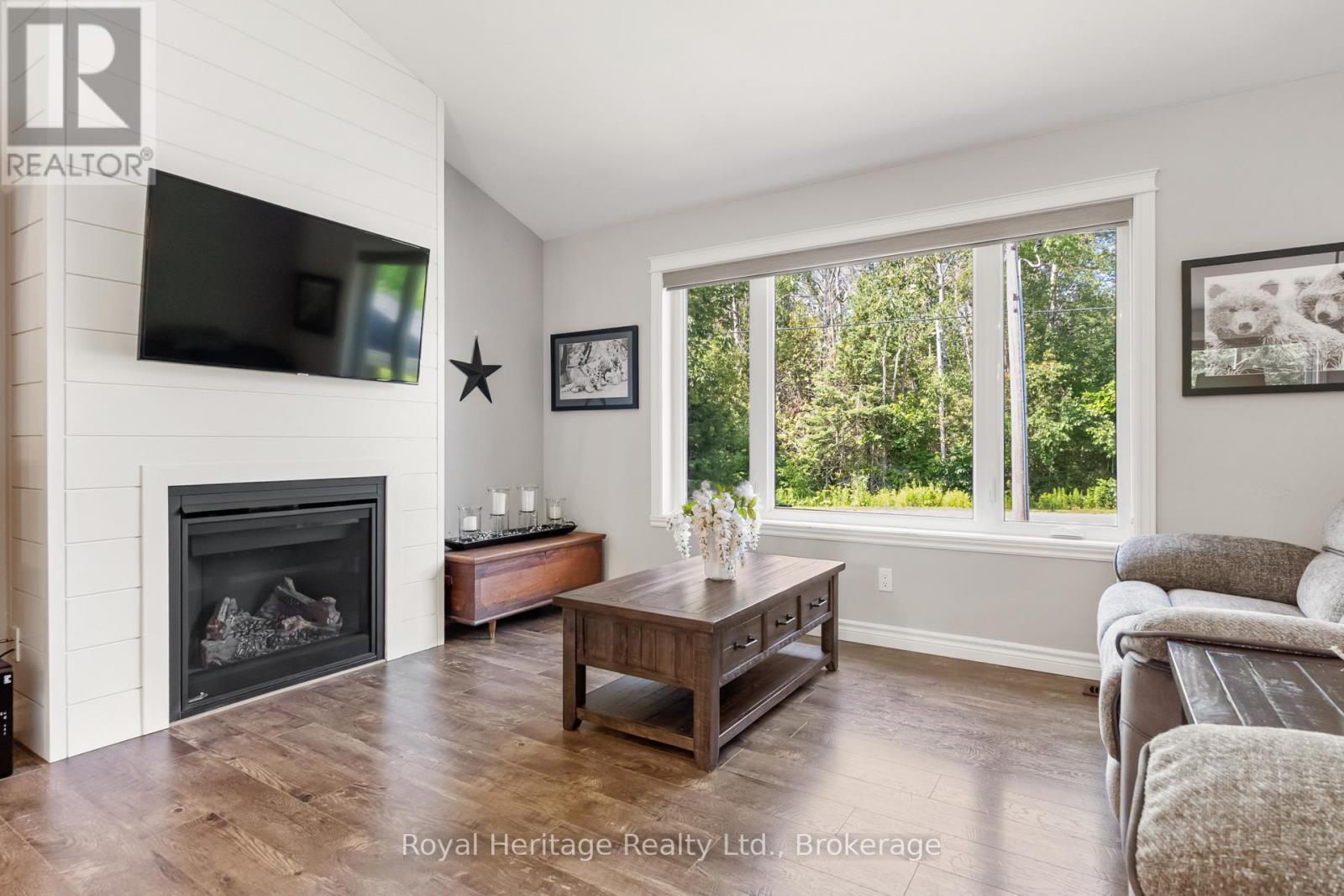 38 CLIFFORD DRIVE - 16