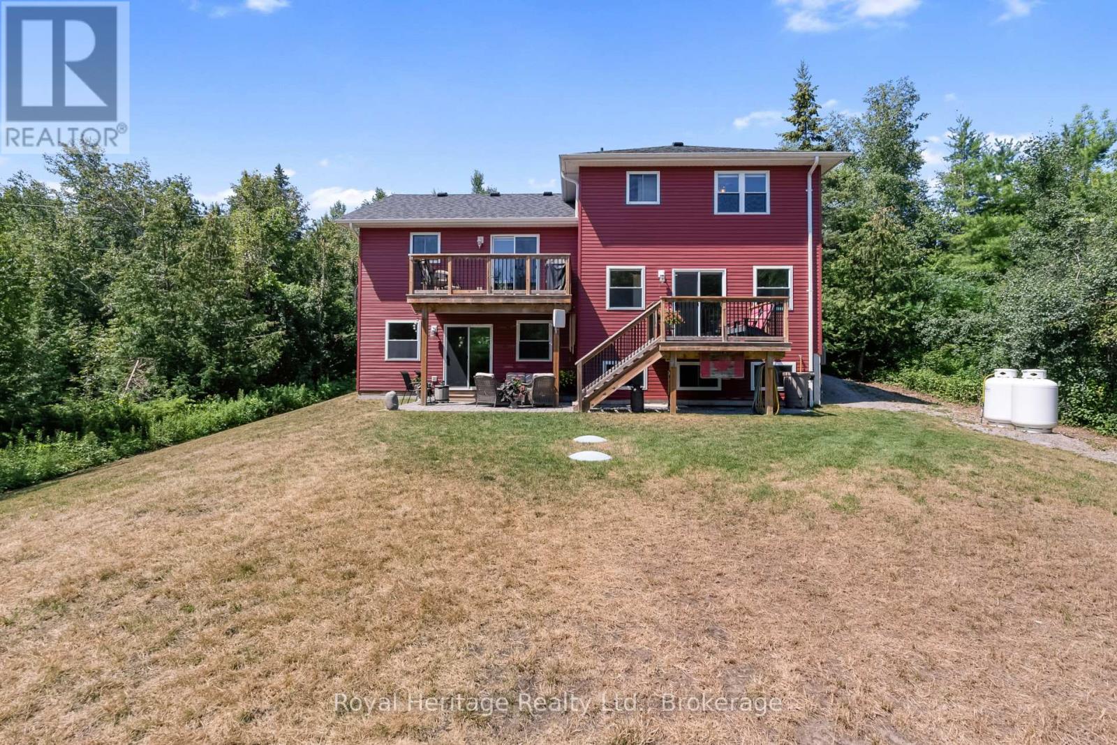 38 CLIFFORD DRIVE - 2