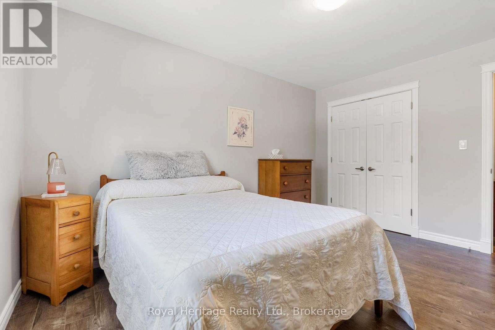 38 CLIFFORD DRIVE - 21