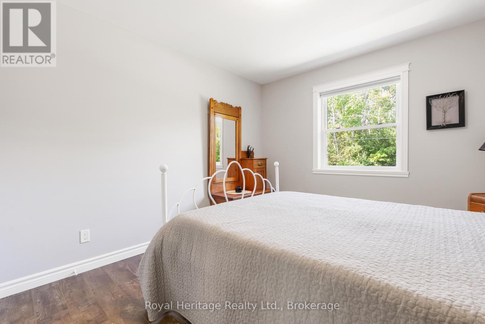 38 CLIFFORD DRIVE - 23