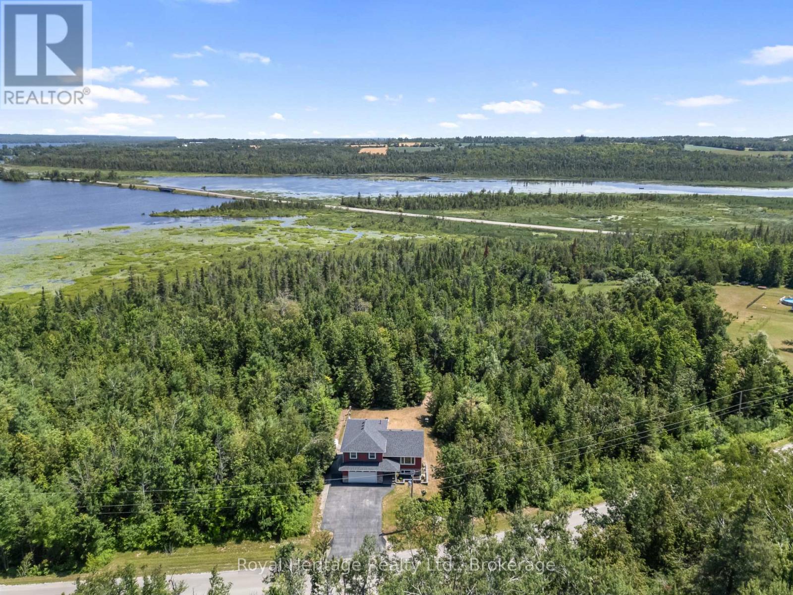 38 CLIFFORD DRIVE - 34