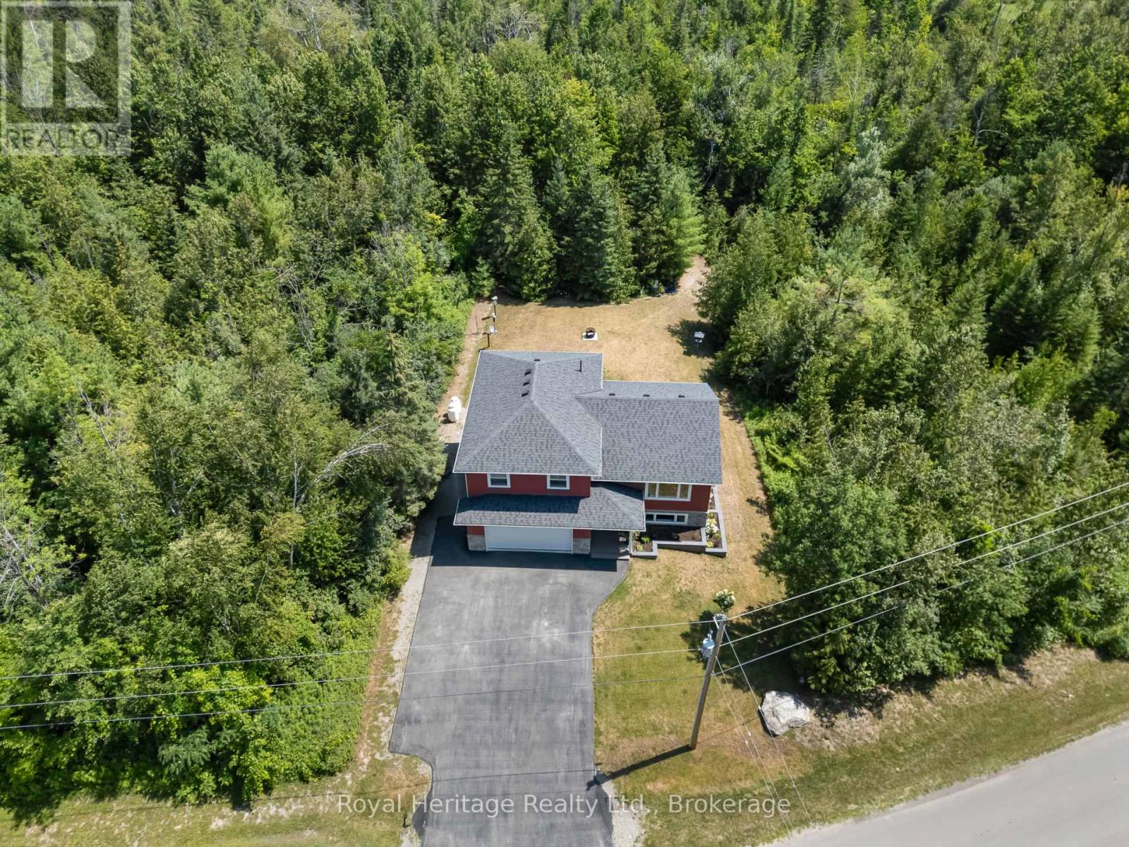 38 CLIFFORD DRIVE - 35
