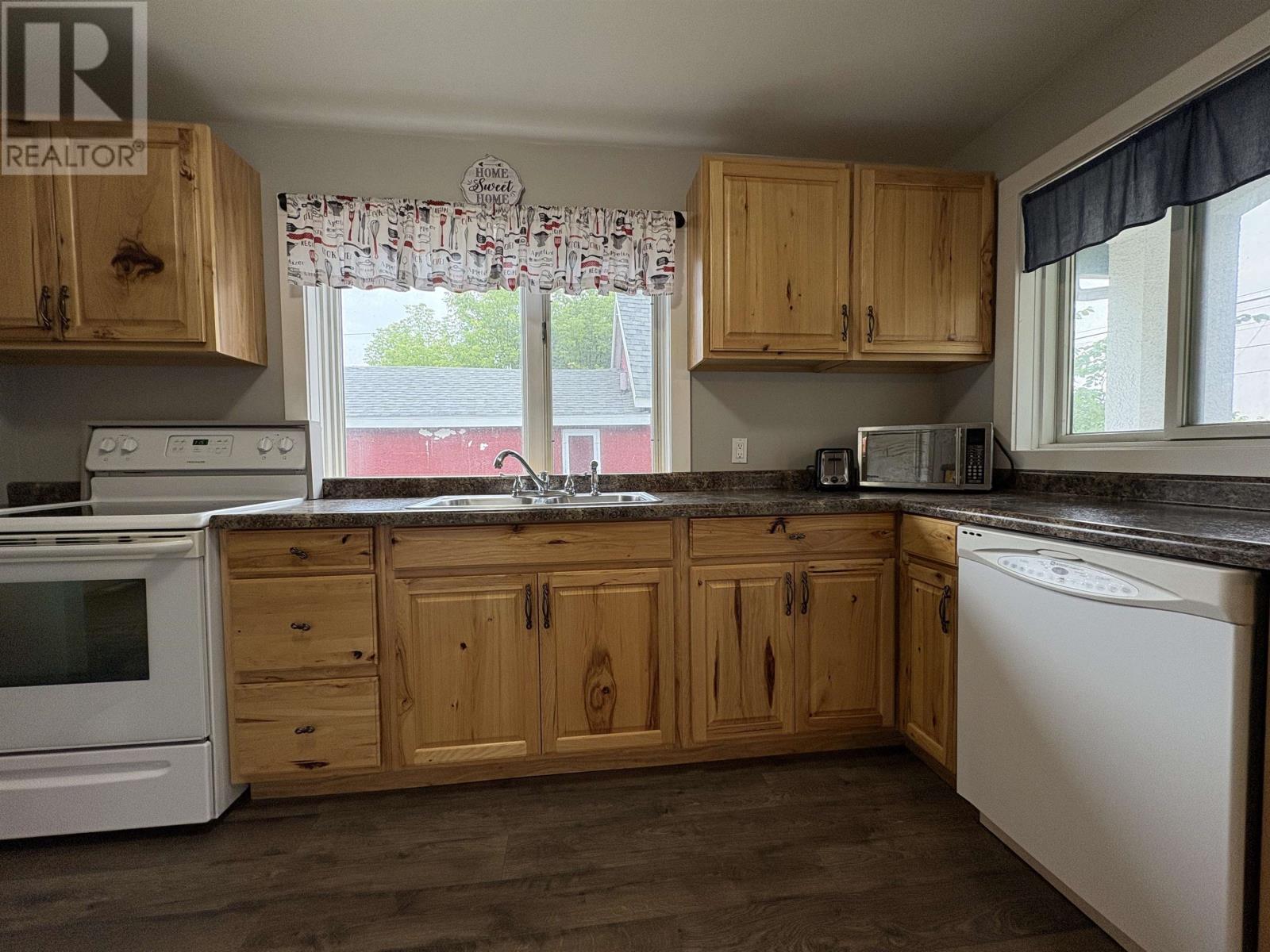 308 Third ST W - 14