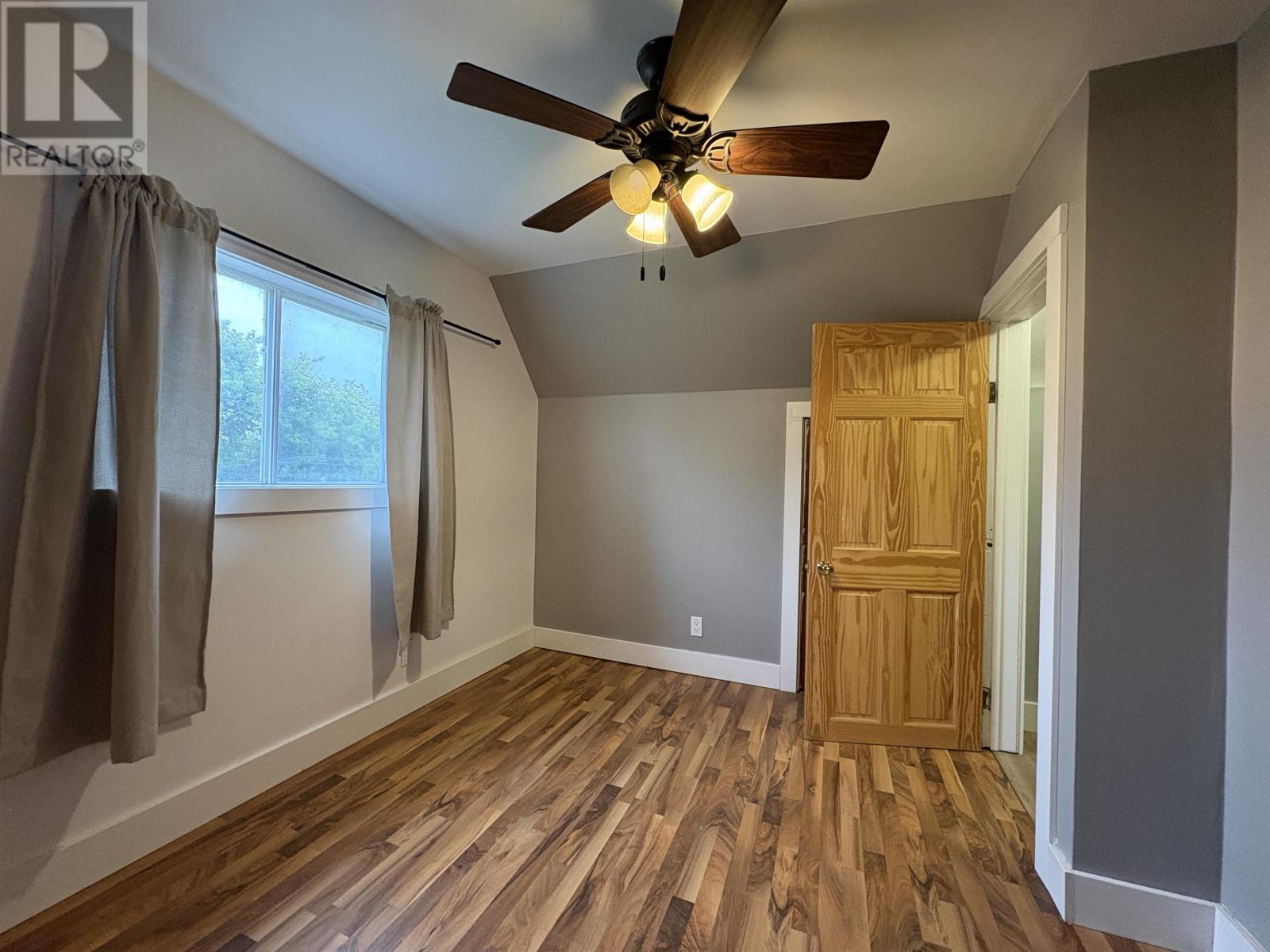 308 Third ST W - 25