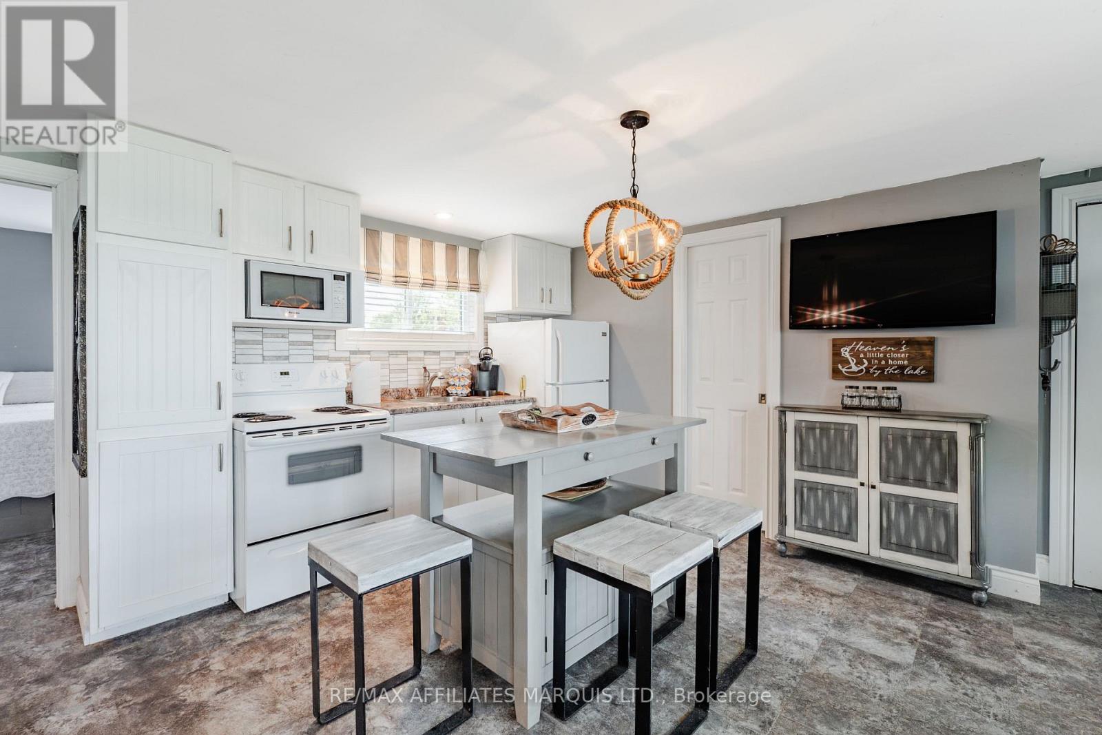 6247 167TH AVENUE - 34