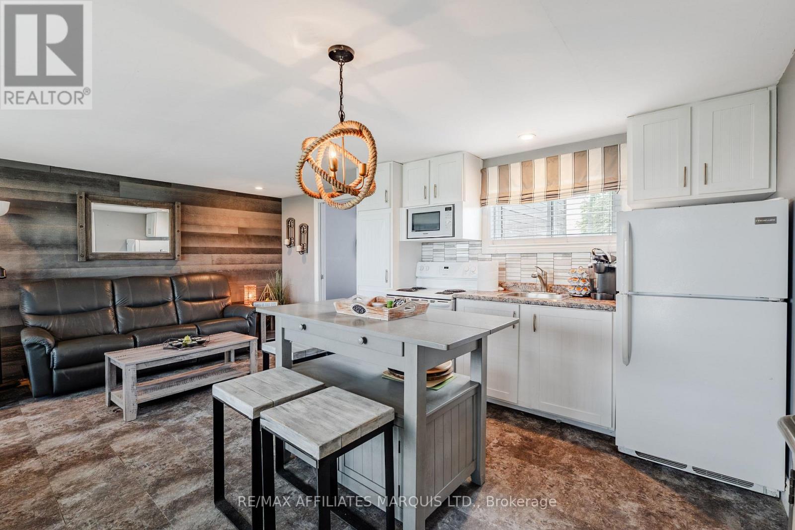6247 167TH AVENUE - 35