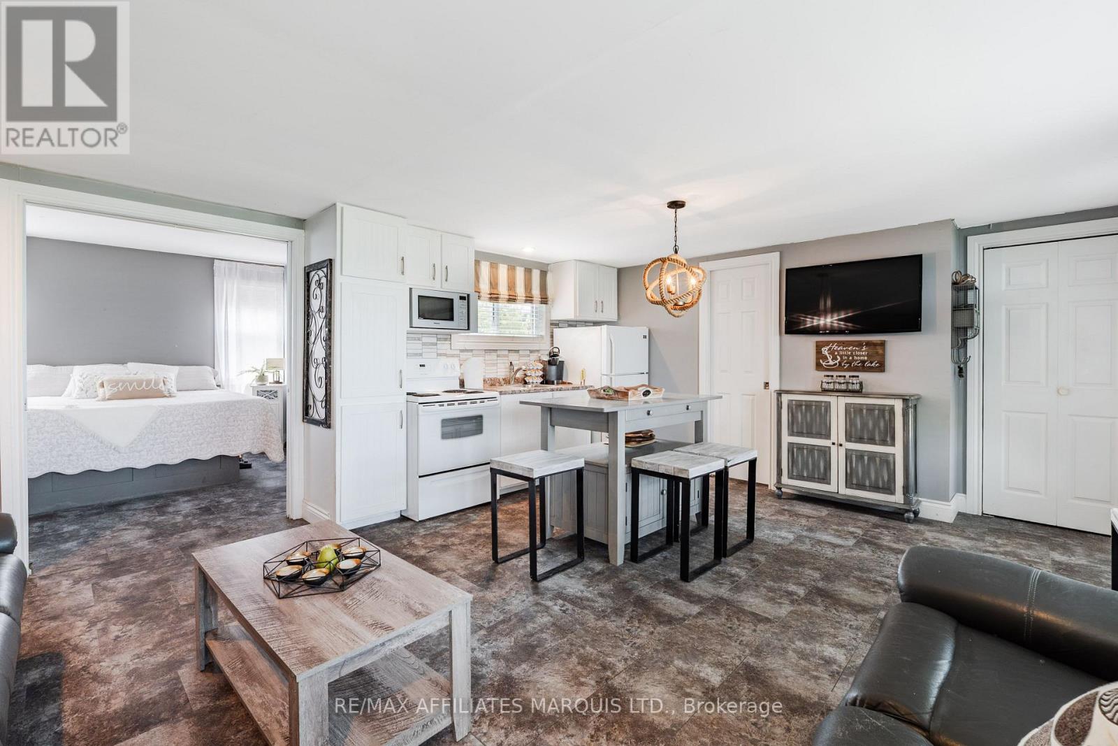 6247 167TH AVENUE - 37