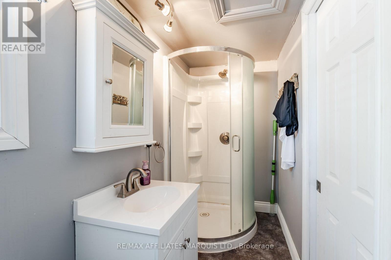 6247 167TH AVENUE - 44