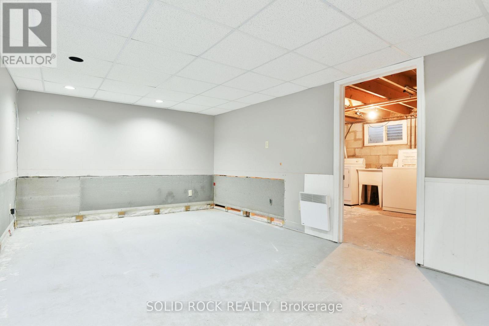 54 / 56 WILLIAM STREET W - 21