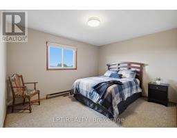 22095 Mc Dougall Line, West Elgin, ON N0L2C0 Photo 22