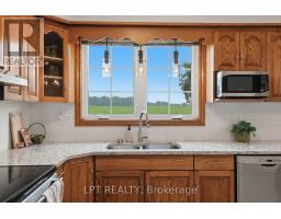 22095 Mc Dougall Line, West Elgin, ON N0L2C0 Photo 9