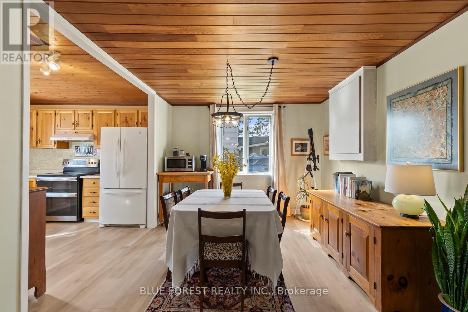 7365 FAIRVIEW DRIVE - Image 15