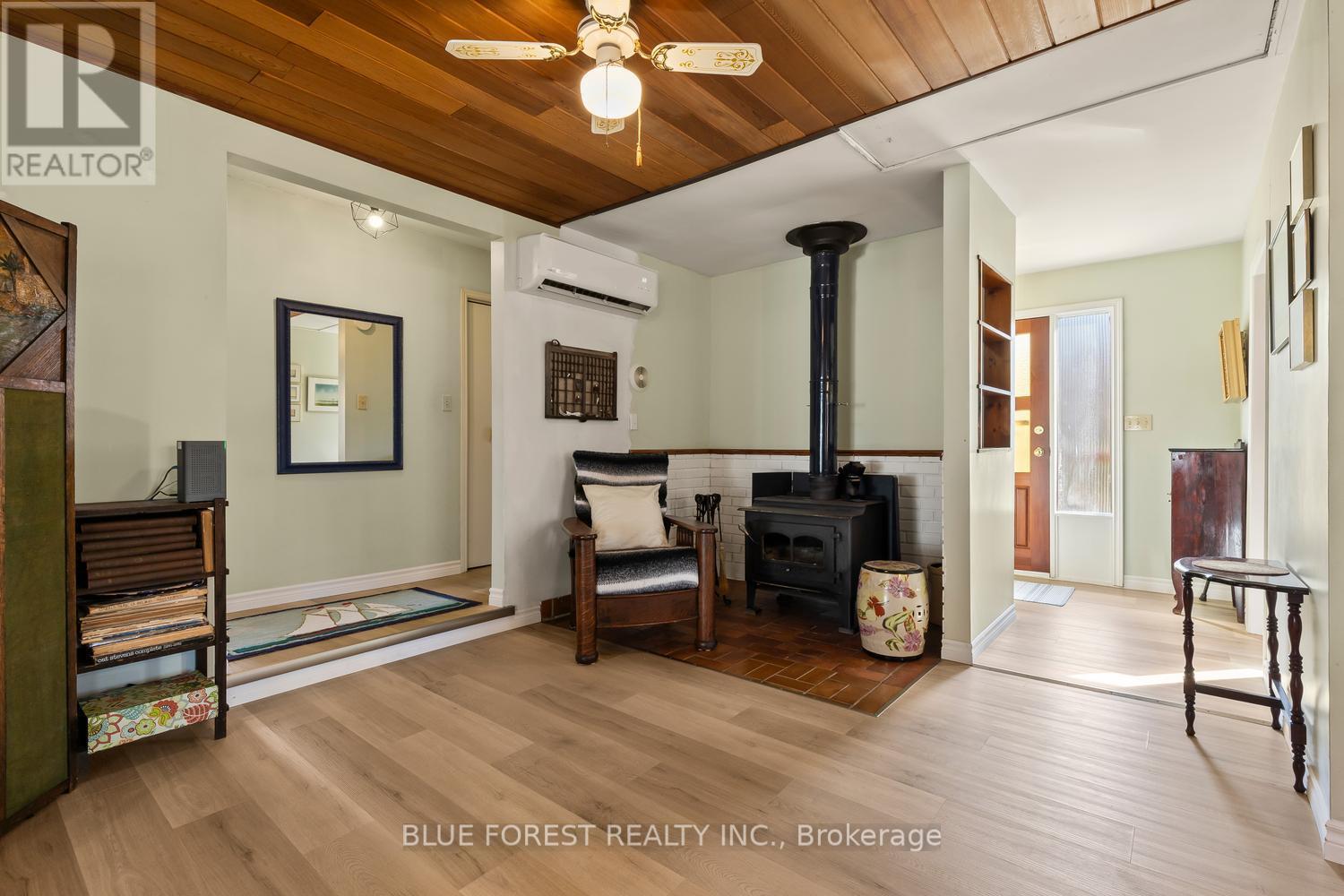 7365 FAIRVIEW DRIVE - Image 16