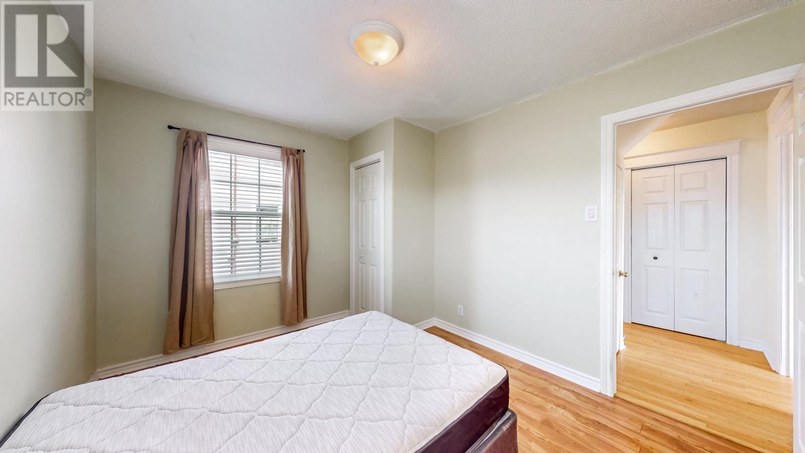 16 McNaughton Drive thumbnail 19