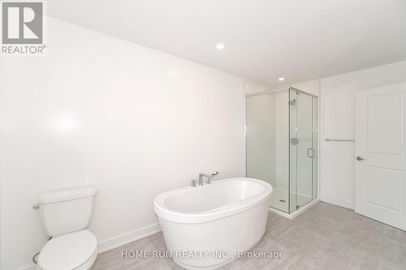 1051 HYDRANGEA AVENUE - Image 26